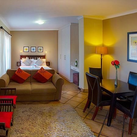 ลาลาปันซีเกสท์ลอดจ์ Hotel พอร์ตเอลิซาเบธ ภายนอก รูปภาพ