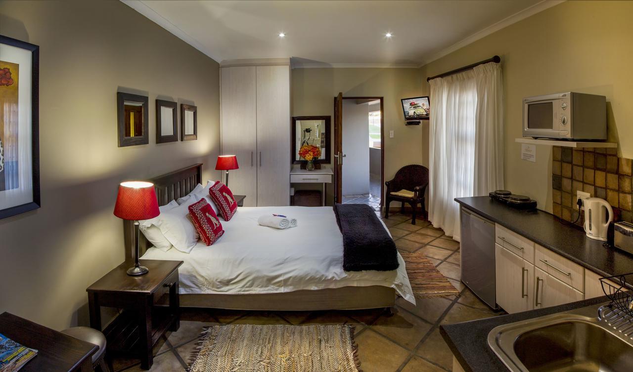 ลาลาปันซีเกสท์ลอดจ์ Hotel พอร์ตเอลิซาเบธ ภายนอก รูปภาพ