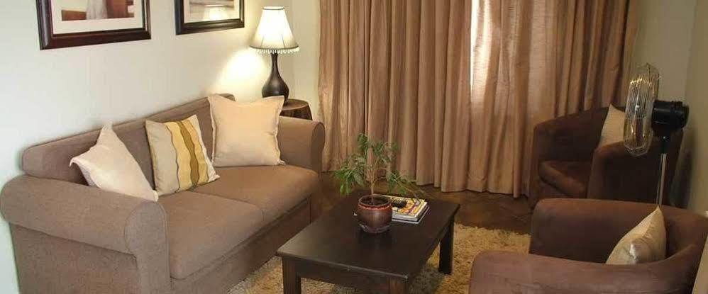 ลาลาปันซีเกสท์ลอดจ์ Hotel พอร์ตเอลิซาเบธ ภายนอก รูปภาพ