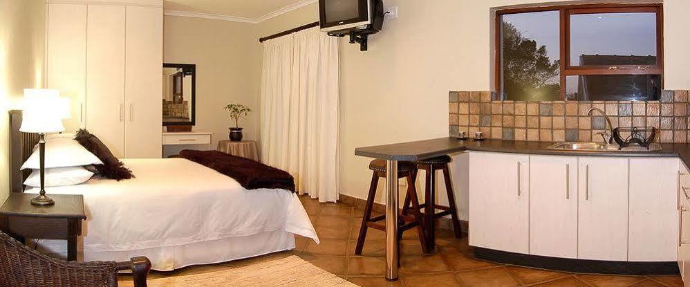ลาลาปันซีเกสท์ลอดจ์ Hotel พอร์ตเอลิซาเบธ ภายนอก รูปภาพ